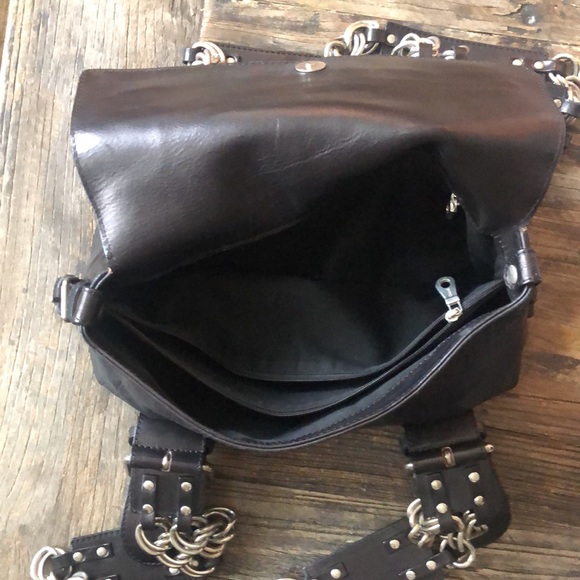 Chloe Shoulder Bag - Picture 3 of 6